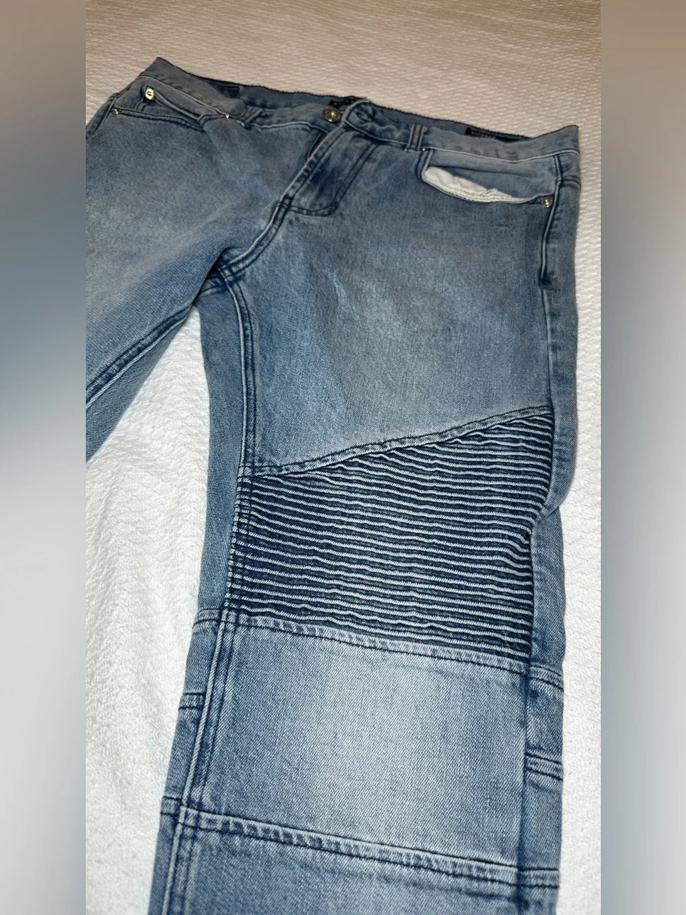 Bullhead Men's Skinny Jeans in Medium Blue Denim